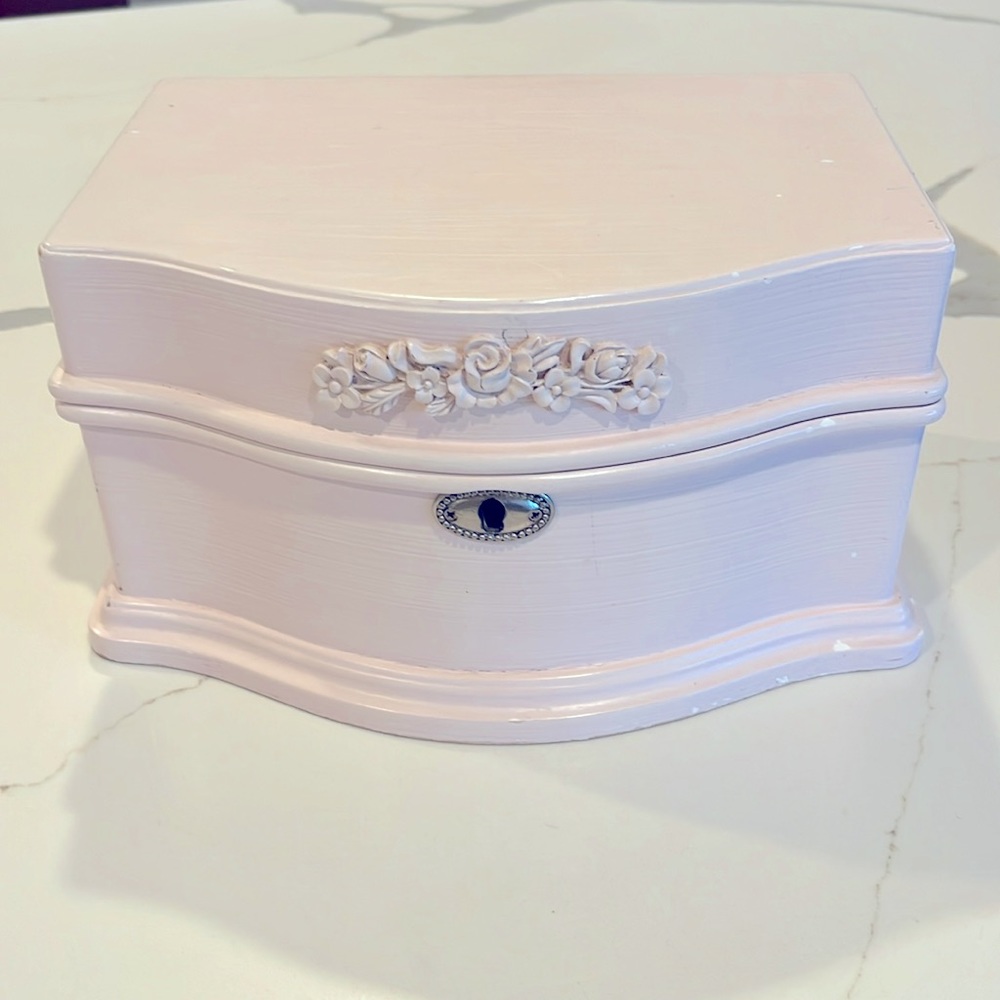 Pottery Barn Kids Abigail Jewelry Box